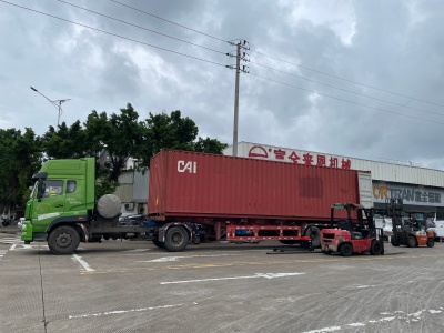 Pangiriman Sinkron Lintas Wates & Domestik: Jalur Produksi Banding Edge Lanjut Dikirim menyang Spanyol lan Guangdong