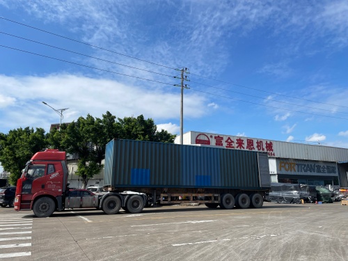 Loro Jalur Produksi Lipat & Penyegelan Karton Lengkap Dikirim menyang Peru kanggo Nganyarke Kapasitas Kemasan Lokal